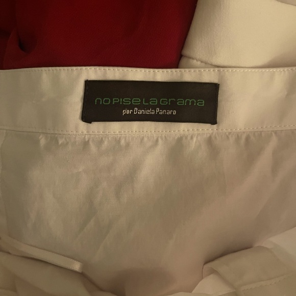 Selling a short white dress. - Picture 4 of 5